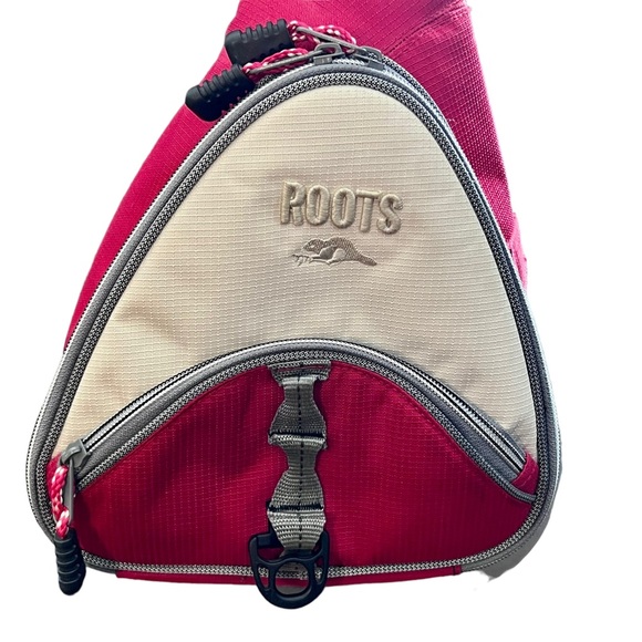 Roots Sling Camera Bag - Picture 3 of 8